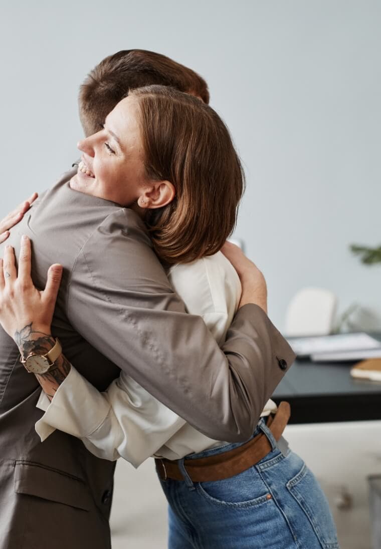 Craft the best personalized farewell wishes.