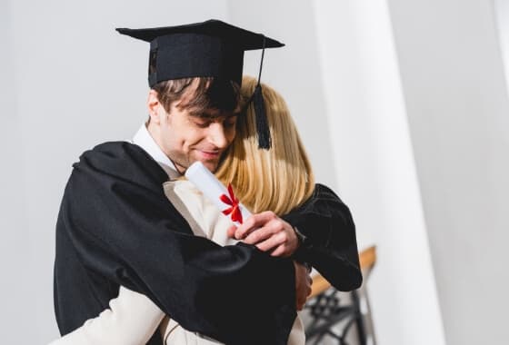 Craft the best personalized graduation wishes.
